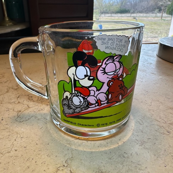 Vintage McDonalds Mugs - Picture 4 of 14